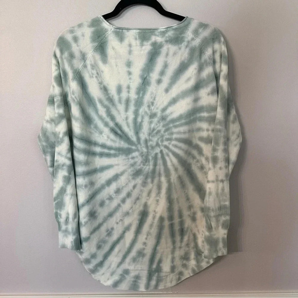 BlankNYC Women’s Long Sleeve Tie Dye Rounded Hem Crewneck Casual Shirt Sz XS NWT - Picture 10 of 10